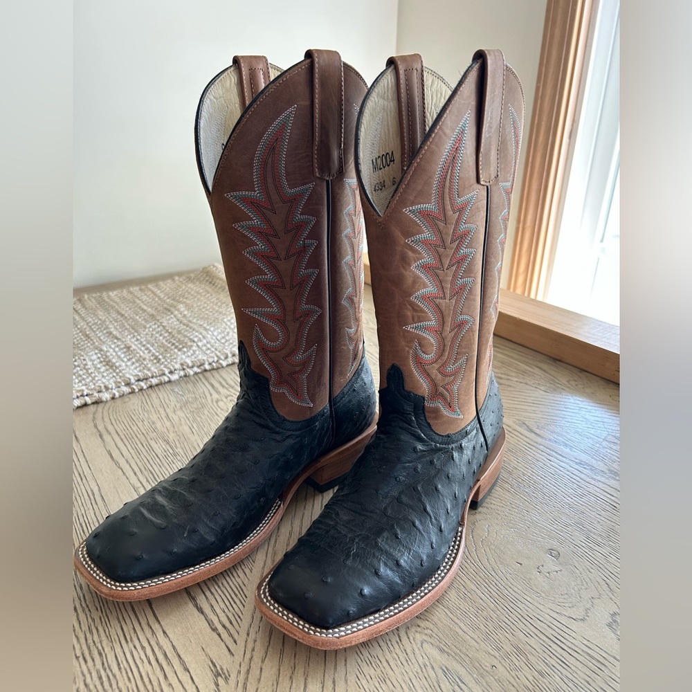 Never worn Macie Bean Black Full Quill Ostrich boots size 9 women.